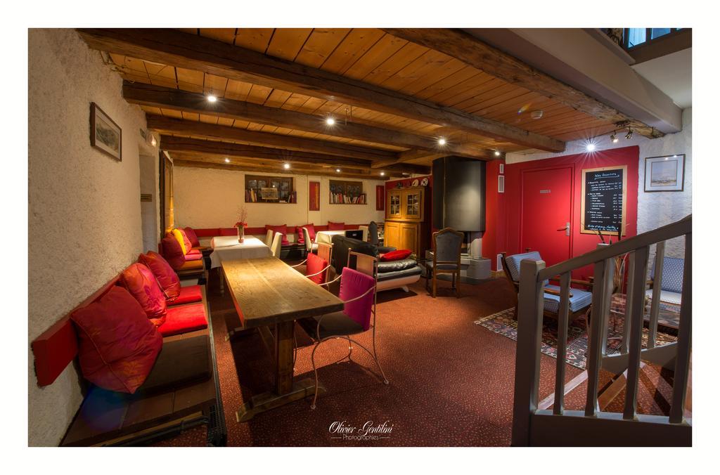 Hotel Restaurant Les Alisiers ลาปูตรัว ภายนอก รูปภาพ