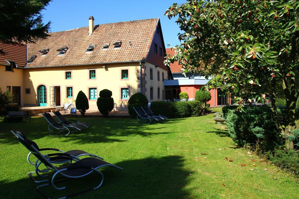 Hotel Restaurant Les Alisiers ลาปูตรัว ภายนอก รูปภาพ