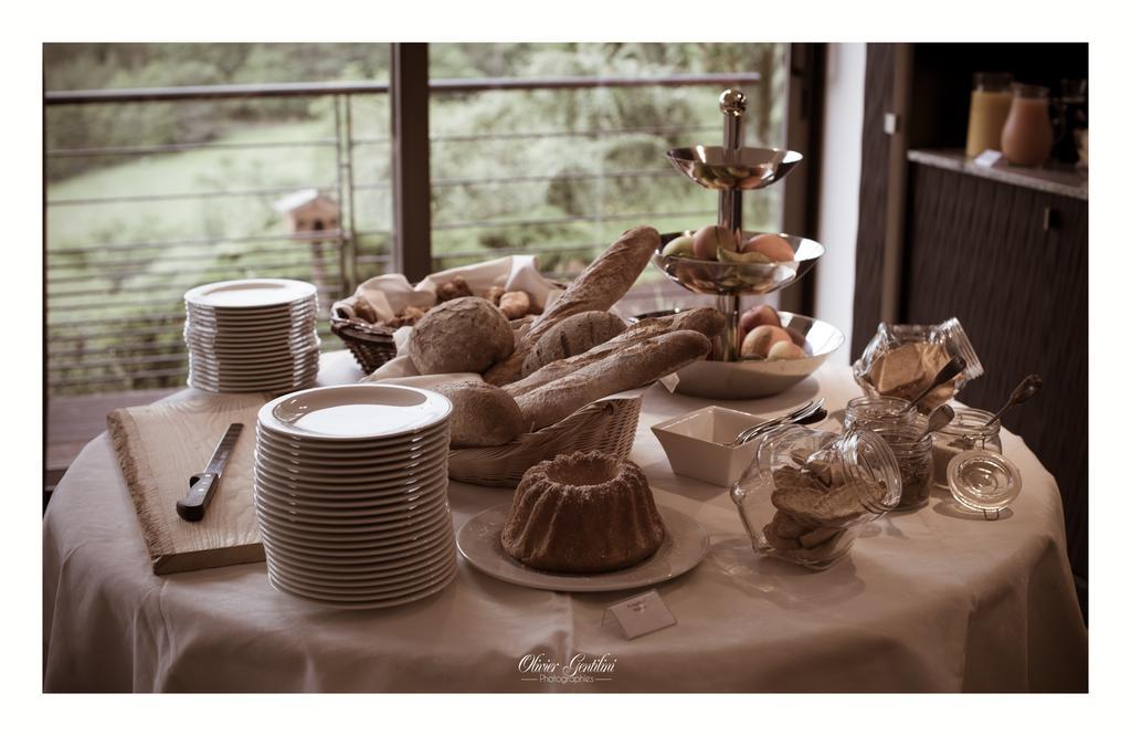 Hotel Restaurant Les Alisiers ลาปูตรัว ภายนอก รูปภาพ